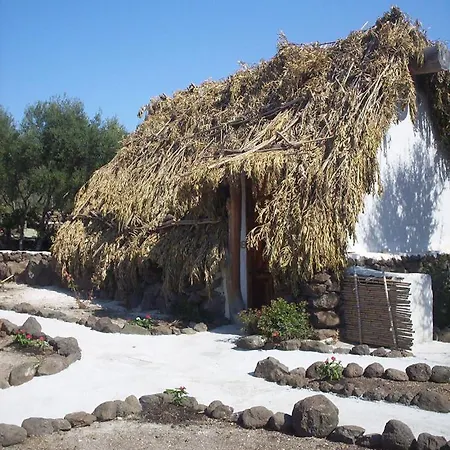 Ovile Juanne Loddo أروسييْ