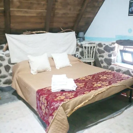 Ovile Juanne Loddo أروسييْ