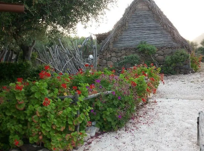 Ovile Juanne Loddo Otel Orosei